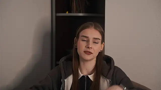 Snapshot of CindaMartins chatting on 03-01-26, 11:21 CindaMartins online show from 03-01-26, 11:21