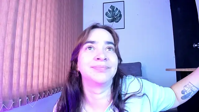 Snapshot of _VALERIAGOMEZ chatting on 07-24-26, 12:23 VALERIAGOMEZ online show from 07-24-26, 12:23