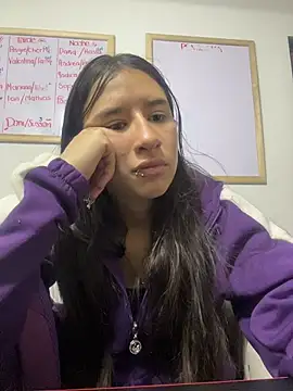LilyRossi  online show from 07-16-26, 12:46