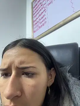 LilyRossi  online show from 06-03-26, 11:44