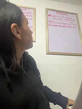 LilyRossi  online show from 05-25-26, 12:26