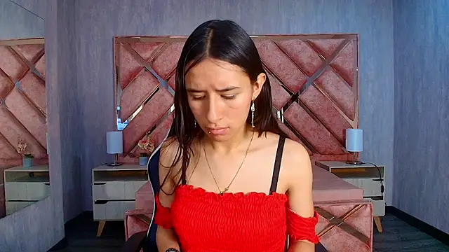 LilyRossi  online show from 05-26-26, 12:14
