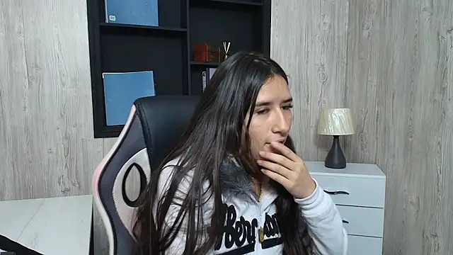 LilyRossi  online show from 05-15-26, 01:53