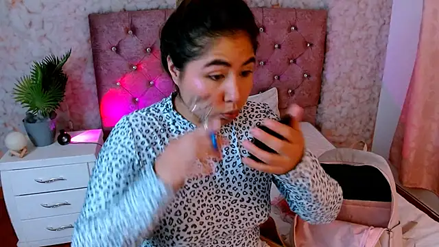 Sofiazaf  online show from 03-03-26, 12:23