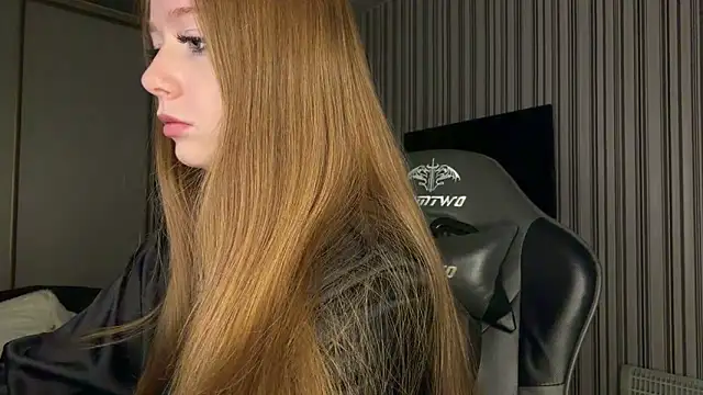 Emily Rass  online show from 03-25-26, 04:50