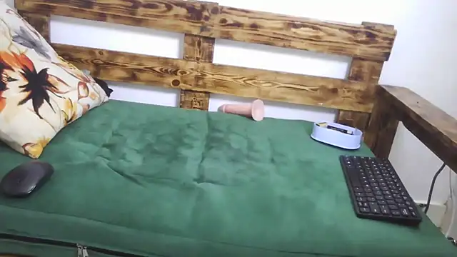 Sassy swee online show from 03-12-26, 03:45