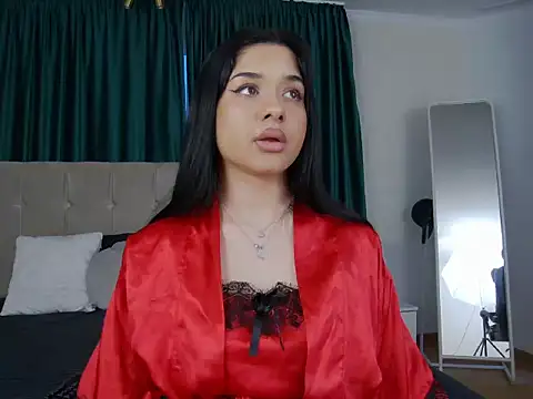 Snapshot of MissNaomiBelle chatting on 06-06-26, 05:51 MissNaomiBelle online show from 06-06-26, 05:51