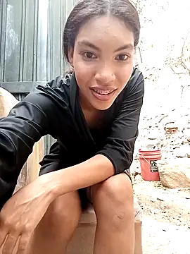 ginevere 20 online show from 04-11-26, 08:12