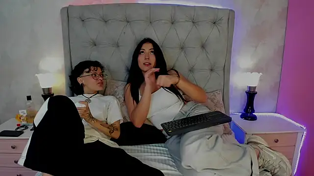 CaliferAndAurora online show from 04-13-26, 10:36