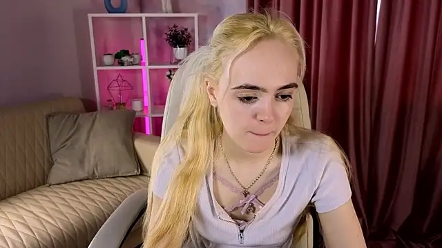 Bambi Bloom online show from 03-03-26, 05:47