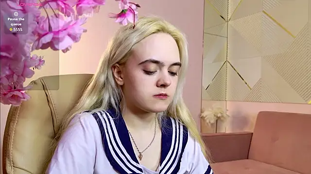 Bambi Bloom online show from 03-11-26, 05:23