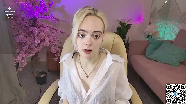 Bambi Bloom online show from 04-03-26, 05:14