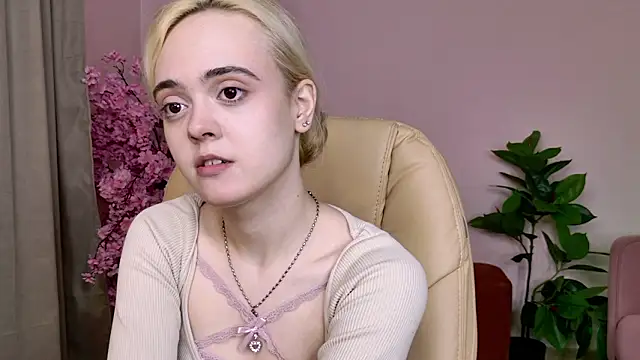 Bambi Bloom online show from 03-26-26, 05:50