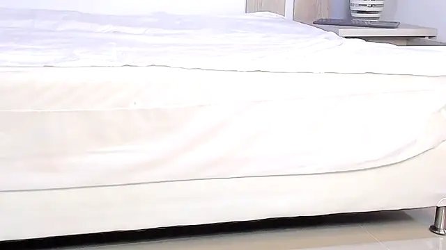 EmilySearss online show from 04-01-26, 07:11