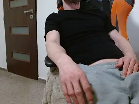 Snapshot of Sokarek chatting on 04-06-26, 07:48 Sokarek online show from 04-06-26, 07:48