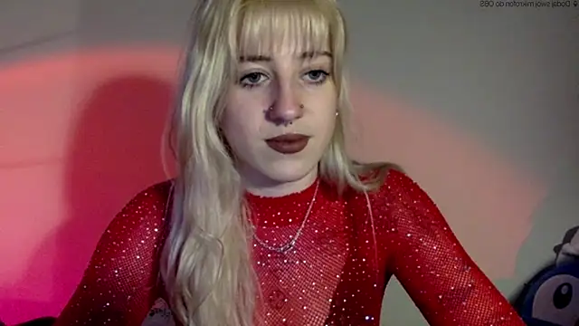 Snapshot of EmmyWet chatting on 05-25-26, 05:22 EmmyWet online show from 05-25-26, 05:22
