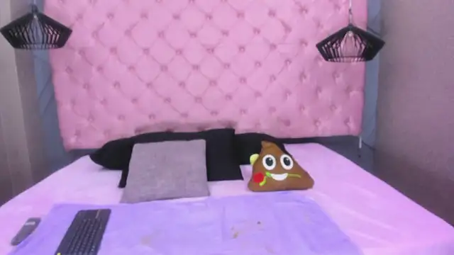 SARA HORNY- online show from 03-11-26, 03:00