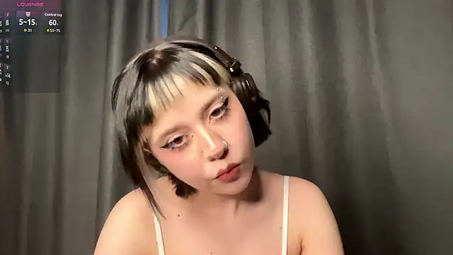 AueshaSimon online show from 03-08-26, 09:12