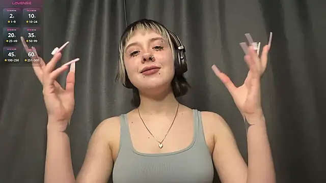 AueshaSimon online show from 03-12-26, 09:02