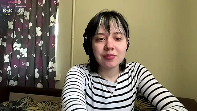 Snapshot of AueshaSimon chatting on 06-04-26, 07:46 AueshaSimon online show from 06-04-26, 07:46