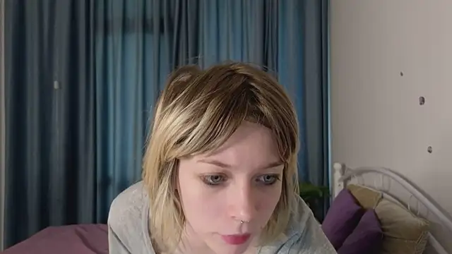 Snapshot of MollySally chatting on 05-14-26, 03:14 MollySally online show from 05-14-26, 03:14