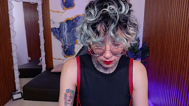 Lyra tay online show from 07-26-26, 01:40