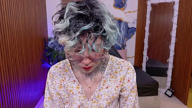 Lyra tay online show from 07-15-26, 07:10