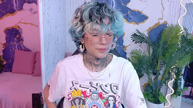 Lyra tay online show from 06-11-26, 12:32