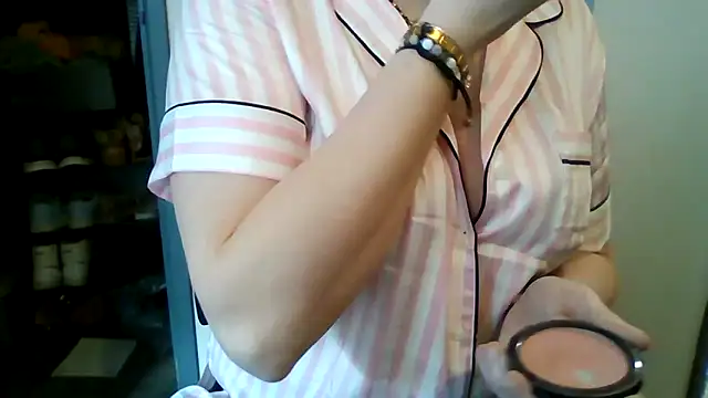 Snapshot of StaceyXOXO chatting on 02-28-26, 11:32 StaceyXOXO online show from 02-28-26, 11:32