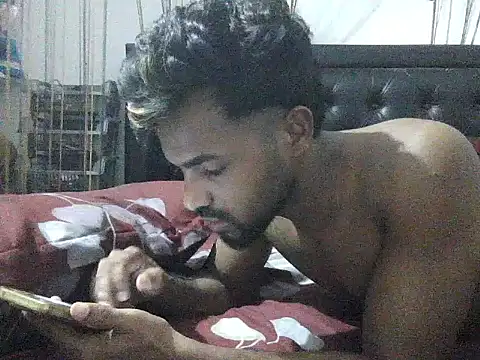 Hunkytop online show from 05-07-26, 06:33