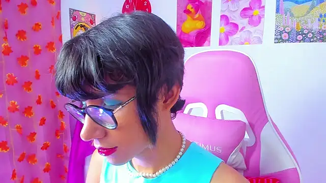 Snapshot of Madeline_21 chatting on 03-16-26, 05:26 Madeline 21 online show from 03-16-26, 05:26