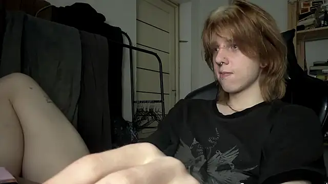 Snapshot of Mark_Shoyer2 chatting on 06-25-26, 11:32 Mark Shoyer2 online show from 06-25-26, 11:32