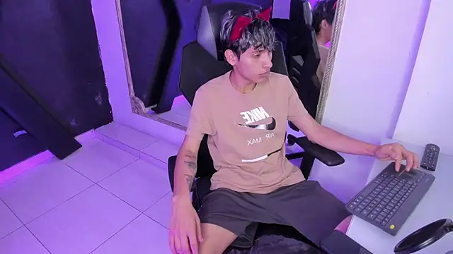 Snapshot of DeilanWolf chatting on 03-03-26, 04:19 DeilanWolf online show from 03-03-26, 04:19