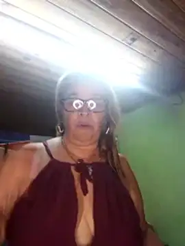 Snapshot of momismilf544 chatting on 05-05-26, 10:13 momismilf544 online show from 05-05-26, 10:13