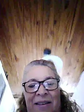 Snapshot of momismilf544 chatting on 04-07-26, 01:35 momismilf544 online show from 04-07-26, 01:35