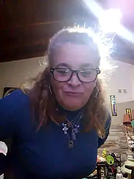 Snapshot of momismilf544 chatting on 05-18-26, 01:39 momismilf544 online show from 05-18-26, 01:39