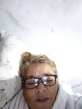Snapshot of momismilf544 chatting on 04-11-26, 11:25 momismilf544 online show from 04-11-26, 11:25