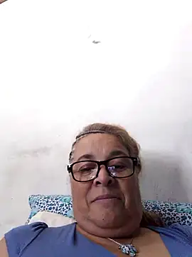 Snapshot of momismilf544 chatting on 04-23-26, 06:20 momismilf544 online show from 04-23-26, 06:20