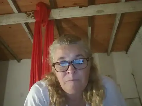 Snapshot of momismilf544 chatting on 04-02-26, 02:41 momismilf544 online show from 04-02-26, 02:41