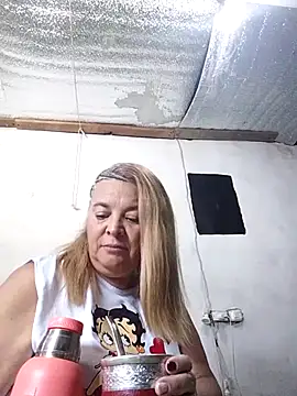 Snapshot of momismilf544 chatting on 04-19-26, 03:46 momismilf544 online show from 04-19-26, 03:46