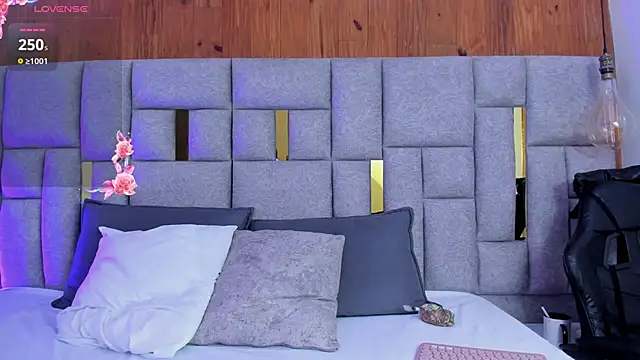 camilaa smith  online show from 04-16-26, 05:57