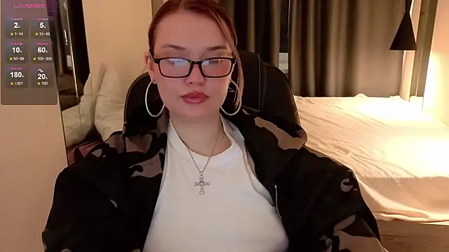 Snapshot of jenice_loveit chatting on 06-22-26, 01:41 jenice loveit online show from 06-22-26, 01:41