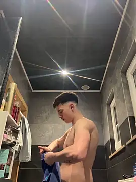 KillianLau26510 online show from 03-23-26, 12:44