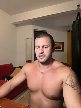 Snapshot of Romaninho chatting on 02-27-26, 12:44 Romaninho online show from 02-27-26, 12:44