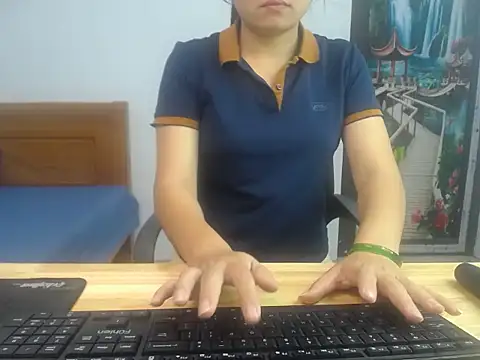 Snapshot of Lisa_Sweet86 chatting on 05-08-26, 11:30 Lisa Sweet86 online show from 05-08-26, 11:30