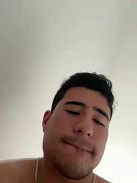Snapshot of David-latinlover chatting on 05-04-26, 06:11 David-latinlover online show from 05-04-26, 06:11