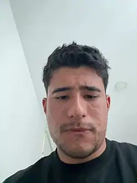 Snapshot of David-latinlover chatting on 06-27-26, 11:00 David-latinlover online show from 06-27-26, 11:00