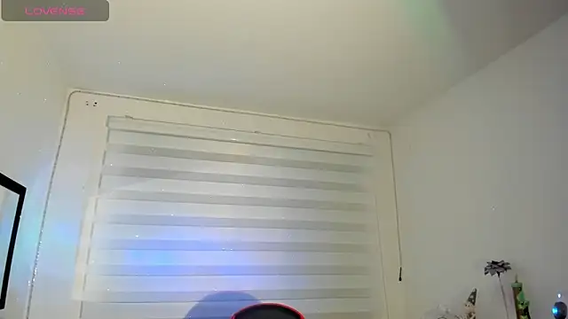 Agatha Marin online show from 04-15-26, 08:09