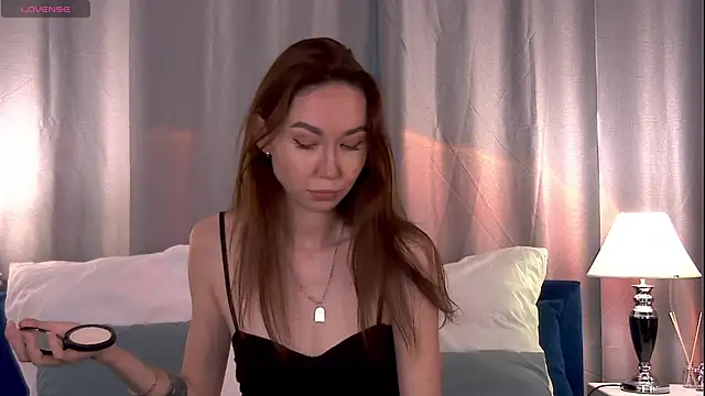Snapshot of EmilyGray__ chatting on 07-18-26, 06:11 EmilyGray online show from 07-18-26, 06:11