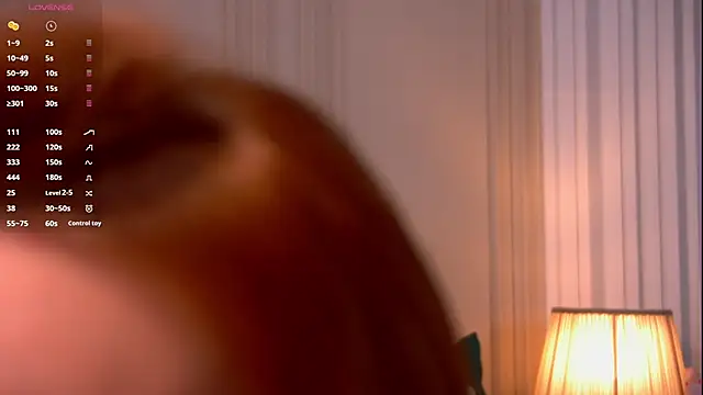 SadieSink  online show from 04-10-26, 07:37